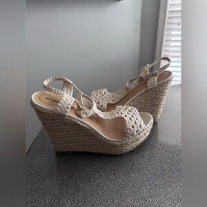 Mossimo Supply Co. Women's Tan Woven Wedges